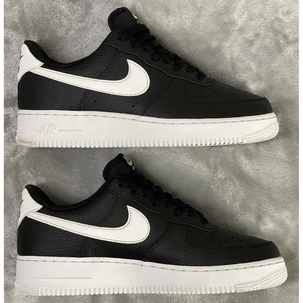 Nike Air Force 1 07 Mens Size 9 Black White CT2302-002 Low Top Sneakers